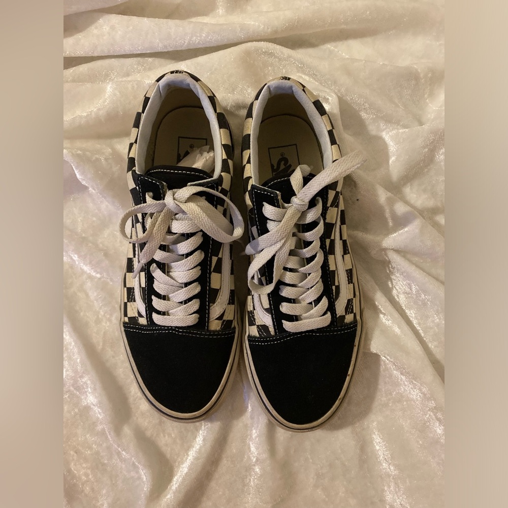 Vans , US woman’s 8.5, US mens 7.0,